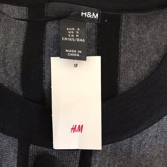 H&M Gray & Black Dress Short Sleeved Lightweight Knee Length Dress - Picture 4 of 4